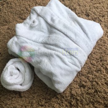 Terry Bathrobe Hotel: Jubah Mandi (Kimono Handuk)